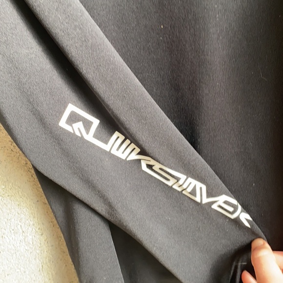 Sz L Kids Quiksilver UV Tech Rashguard - Picture 4 of 8